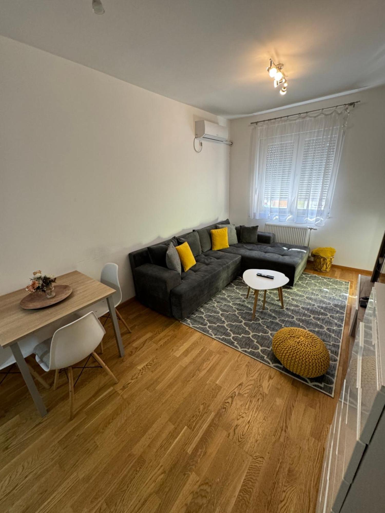 Апартаменти Novi Sad Apartman Екстер'єр фото